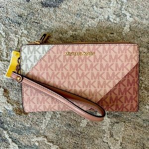 MICHAEL Michael Kors NWT wallet/wristlet